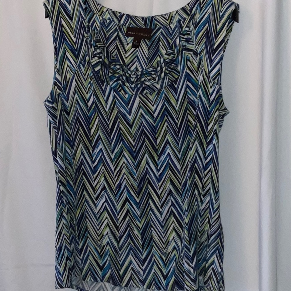 Dana Buchman Ladies sleeveless knit Lg top